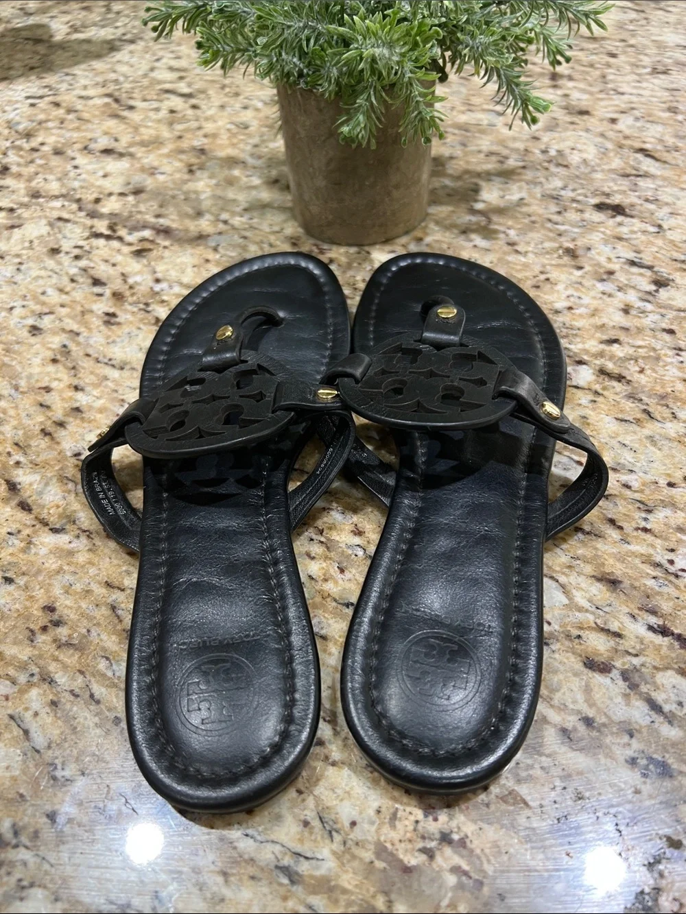 TORY BURCH Miller Black Leather Thong Sandal 8M